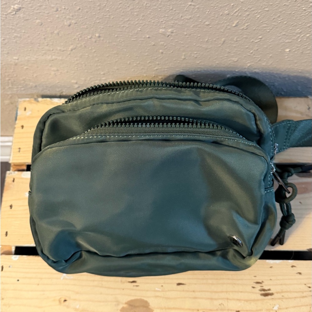 Bear paw Square Double Zip Waist/Sling Bag - Olive